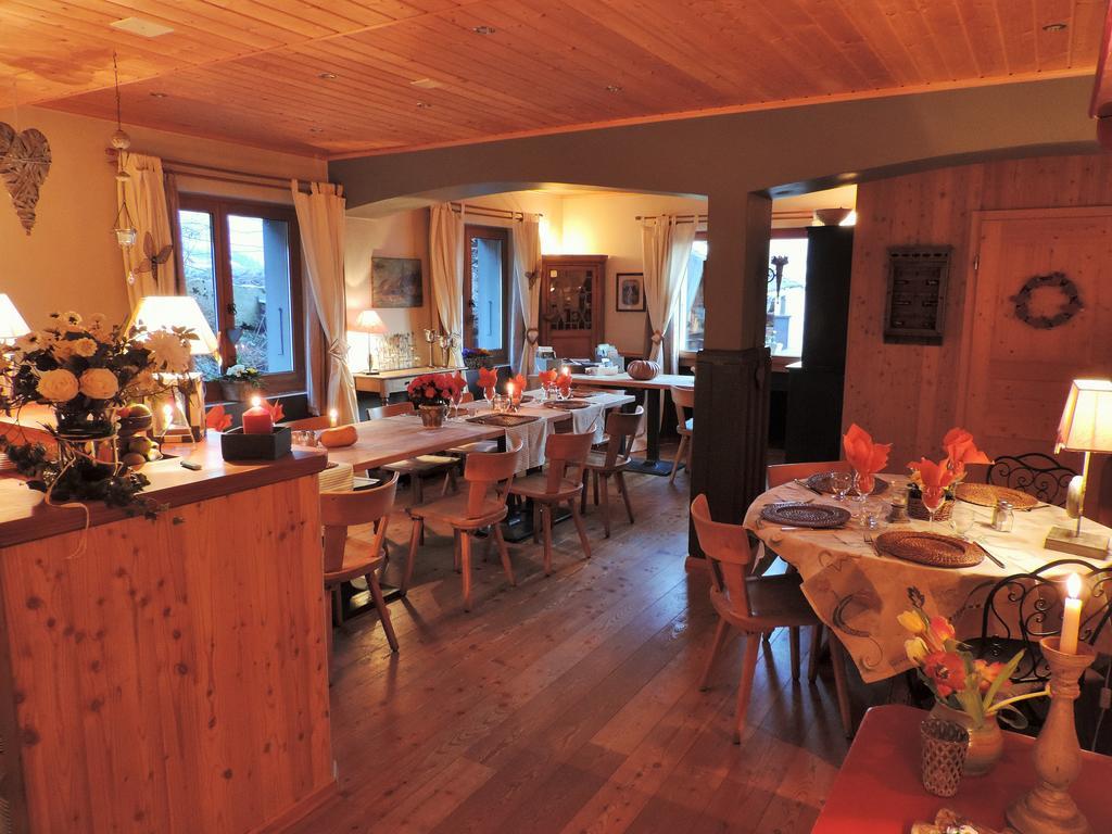 La Demeure Des Elfes Bed and Breakfast Albinen Exteriör bild